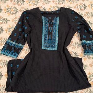 Max Black and Blue Women's Tunic